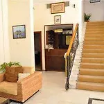 卡瑞克西酒店 酒店
