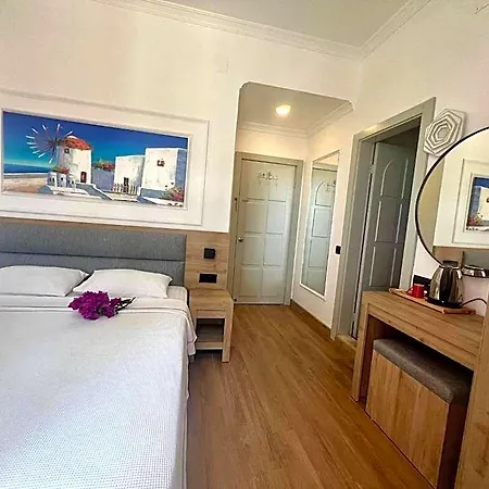 卡瑞克西酒店 酒店 马尔马里斯